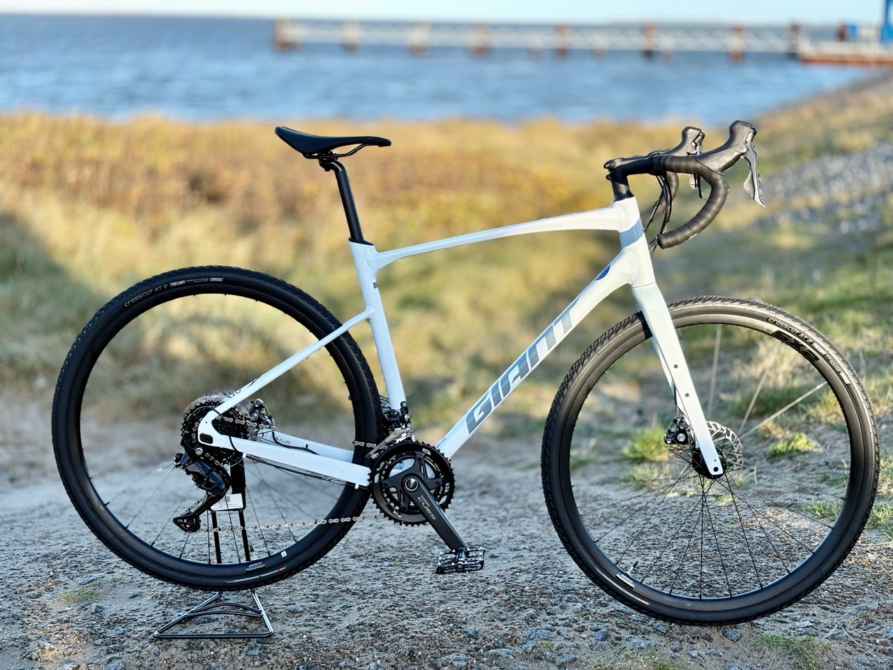 Giant Gravel Bike Revolt 0 1